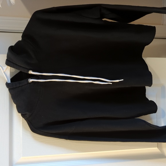 Cut off sweatshirt. Great condition. - Picture 1 of 4